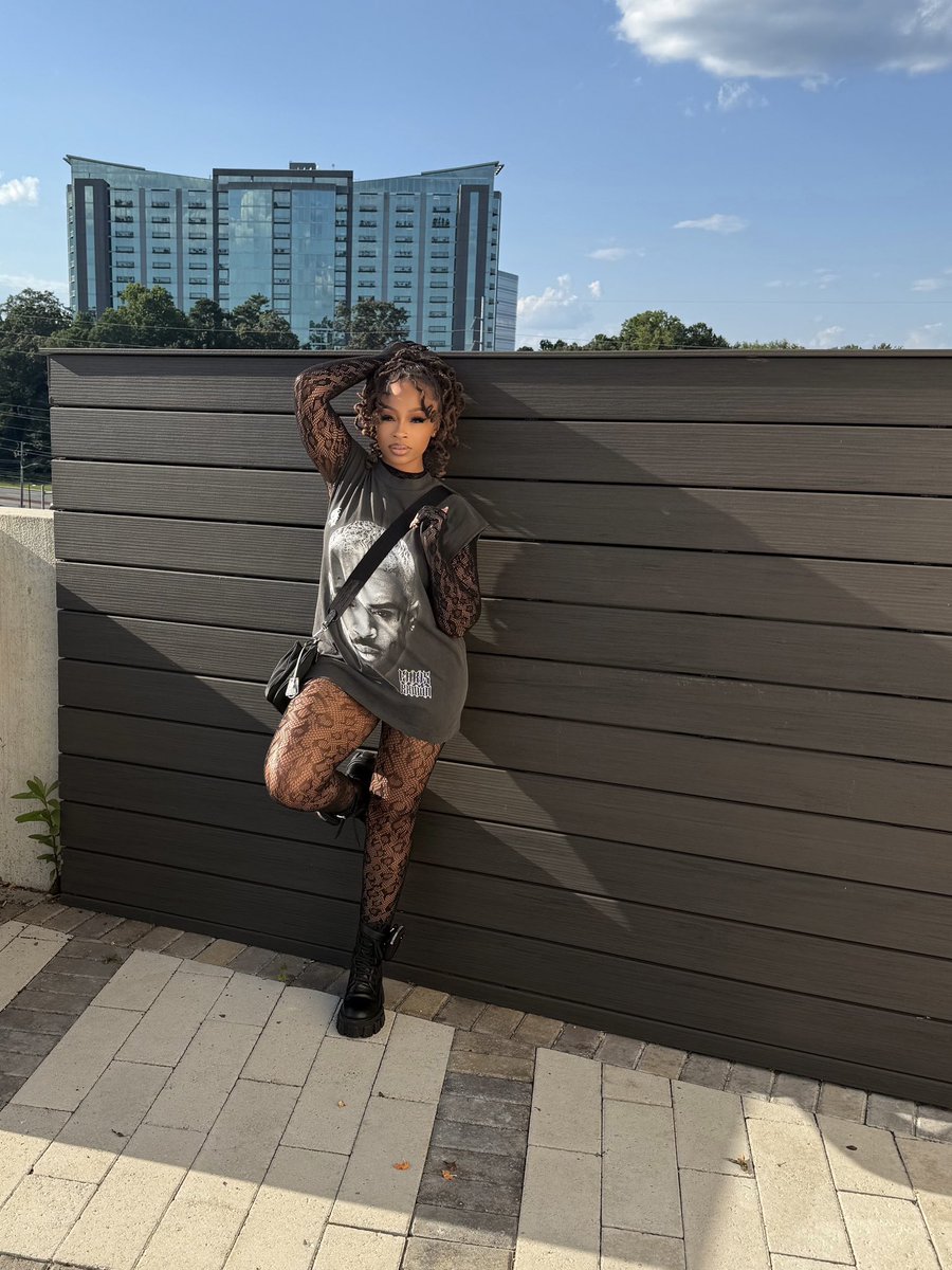 _monizzy's tweet image. 🪞