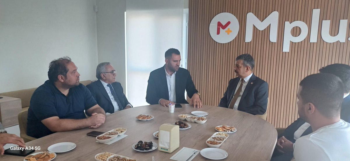 Elazığ Ak Parti Milletvekili Prof.Dr. Erol Keleş, Yönetim Kurulu Başkanımız Suat Öztürk, Bölge Müdürümüz Mehmet Yaşar Demirel ile birlikte Mplus çağrı merkezini ziyaret ederek yetkililerden bilgi aldılar.