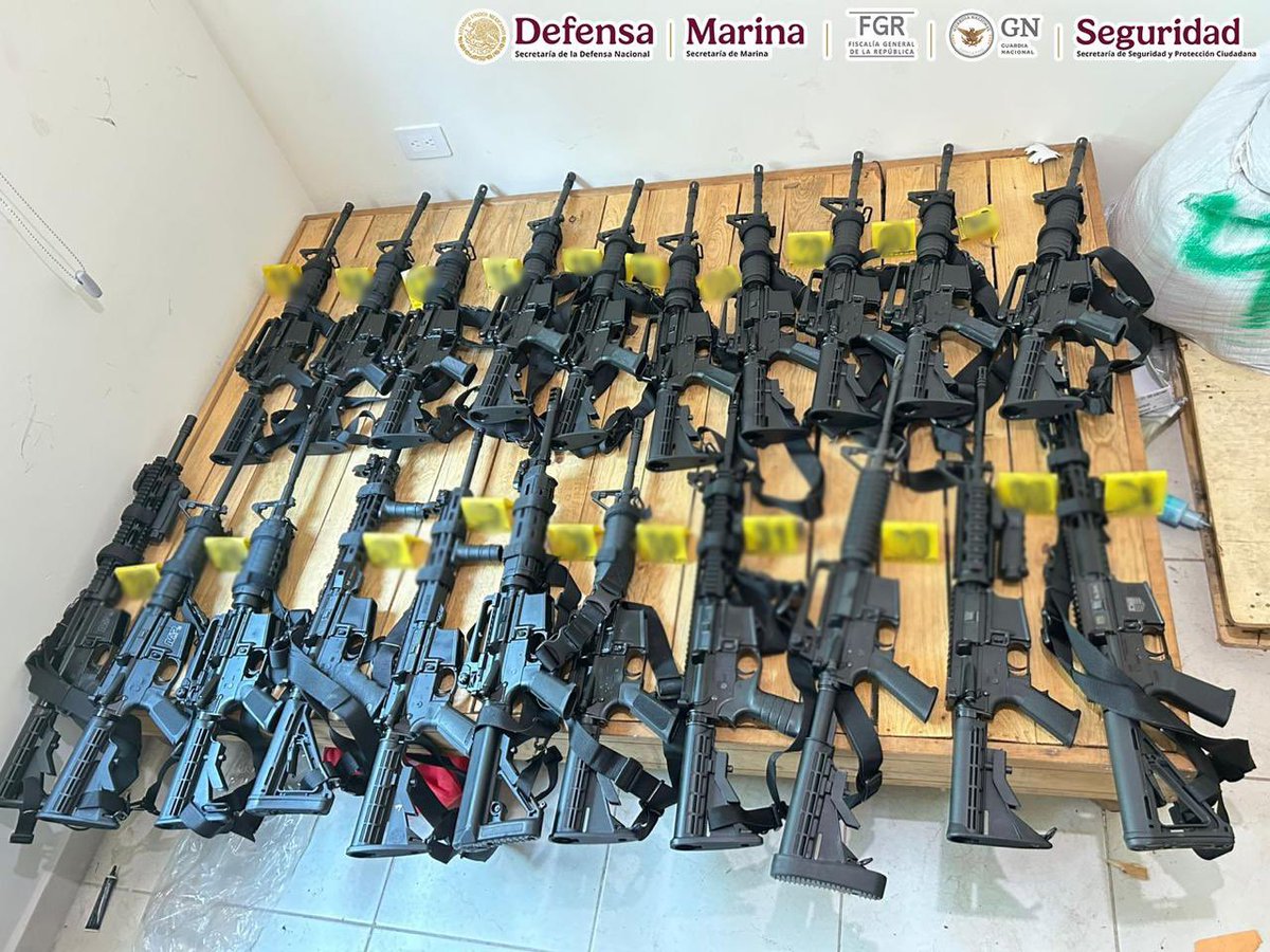 En Culiacán, Sinaloa, elementos de la Agencia de Investigación Criminal de la <a href="/FGRMexico/">FGR México</a> con <a href="/Defensamx1/">@Defensamx</a>  realizaron un cateo en un inmueble utilizado para el resguardo de armamento, donde aseguraron 37 armas de fuego, cargadores, cartuchos, 150 kilos y 80 litros con sustancias