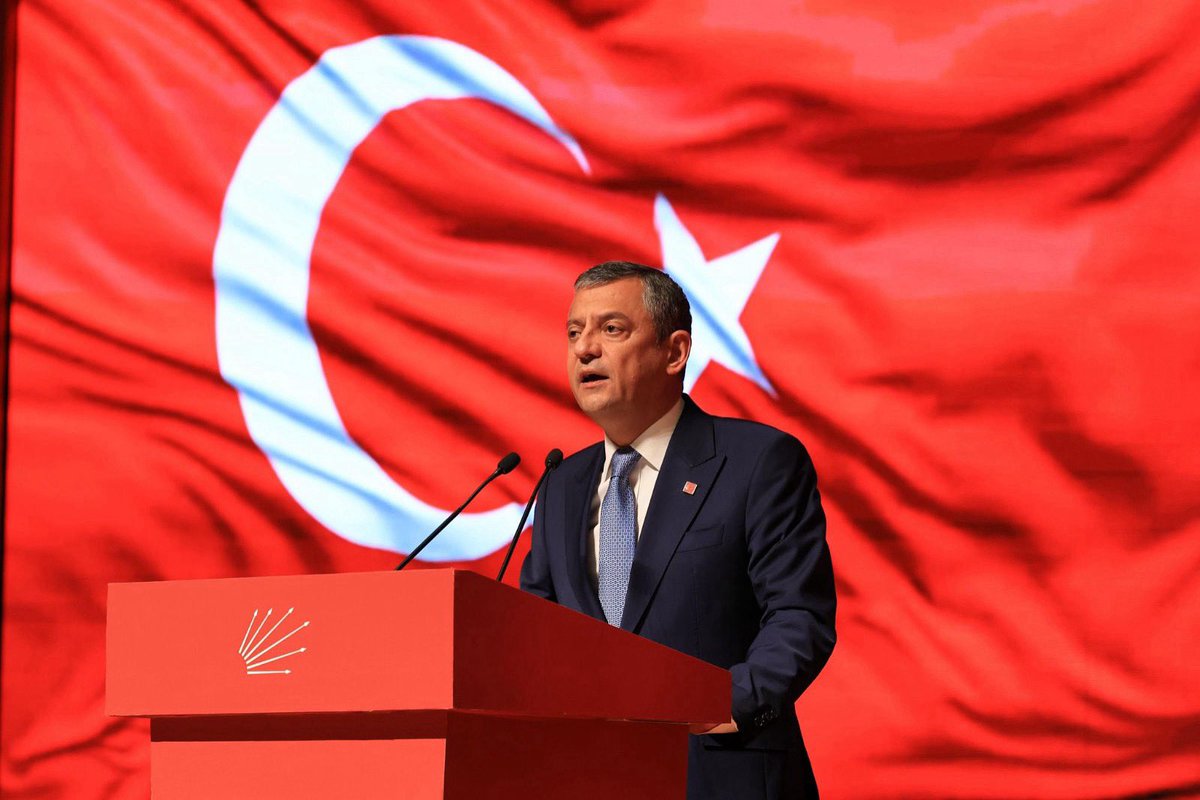 ozgurcelikchp's tweet image. Fezlekeleriniz bize sökmez. Genel Başkanımız Özgür Özel’in her koşulda yanındayız.
CHP halktır, halkın dediği olur.