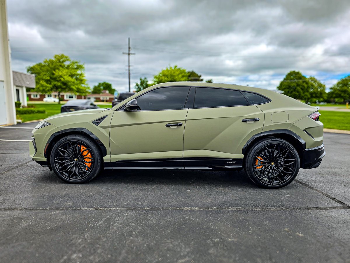 EliteRestyling's tweet image. Matte Khaki Green on a Lamborghini Urus hits different
Wrapped in Avery Dennison film by the team at Elite Restyling.
📞 586-900-2700 💻 EliteRestyling.com

#EliteRestyling #VehicleWrap #AveryWrap #MatteGreen #LuxuryWrap  #LamboWrap #UrusWrap #CarWrap #PaintIsDead