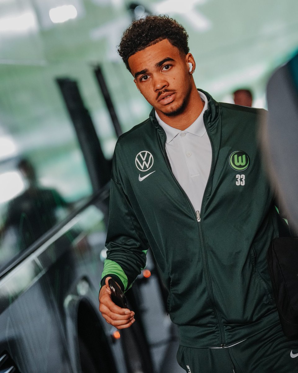 I don't understand the Milan fans, they wanted Leoni born in 2006 like Odogu but they still complain, there are only 8 games difference between him and Leoni, the difference being that the Italian is valued too high.

🇩🇪 Very good sign for Milan potentially and also present 🔴⚫️