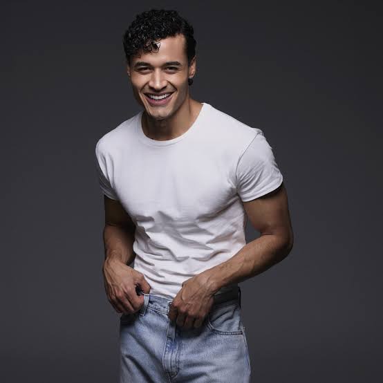 👀 𝐁𝐔́𝐒𝐐𝐔𝐄𝐃𝐀

       —— Nᴏᴍʙʀᴇ ᴀ ᴇʟᴇᴄᴄɪᴏ́ɴ
➭ ┇Fᴄ sugerido: Felipe Londoño
➭ ᴀᴄᴛɪᴠɪᴅᴀᴅ
➭ ʀᴏʟ ᴍᴇᴅɪᴏ-ᴇxᴛᴇɴꜱᴏ
    ⪼Tʀᴀᴍᴀ:  𝑬𝒏𝒆𝒎𝒊𝒆𝒔 𝒕𝒐 𝒍𝒐𝒗𝒆𝒓𝒔 
➭ ₊ɪɴғᴏ ᴘᴏʀ ᴅᴍ

            #FreeRol
            ¿ʀᴛ?