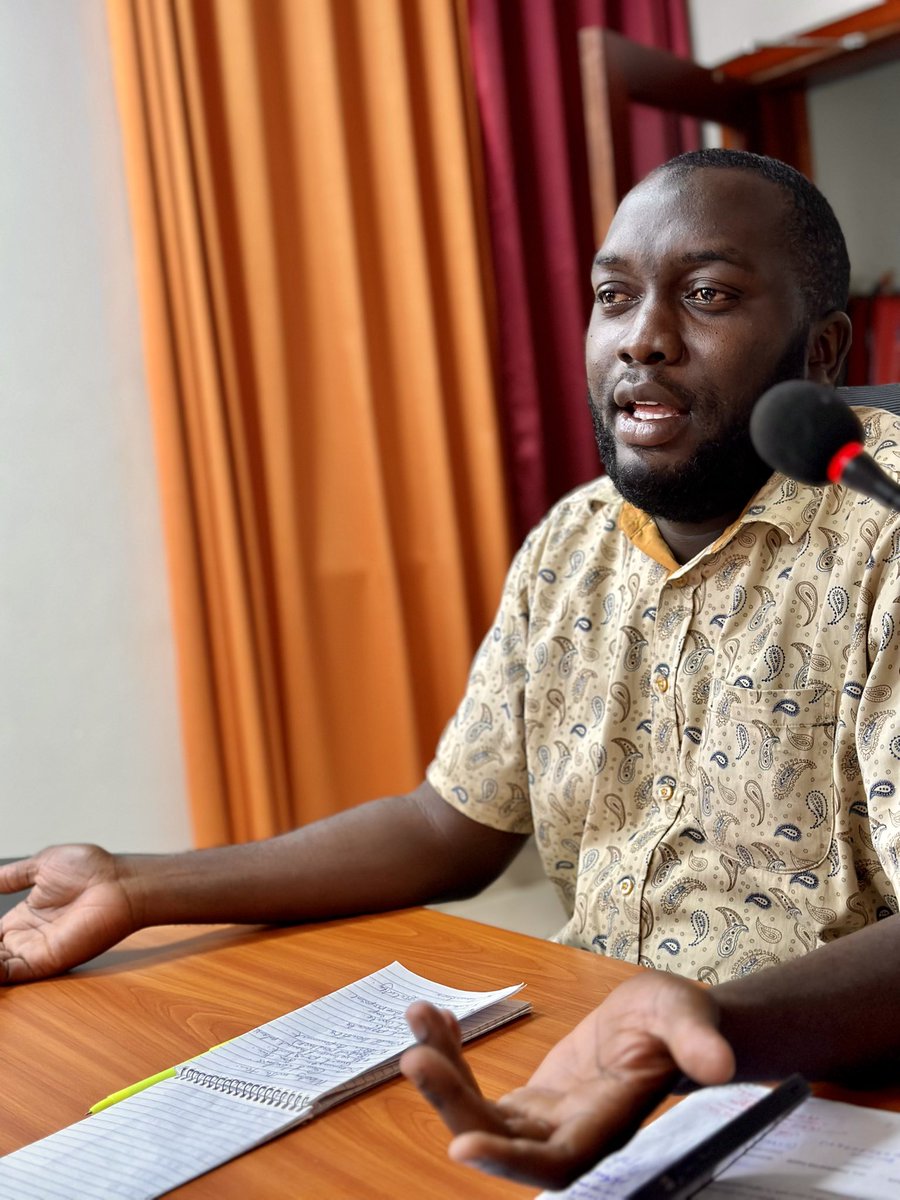 “Let’s understand each other so we live happily with everyone.”
The Dean of students Mr. Kisebe Yusuf, today in a meeting with the Guild Government.

#equator #university #guildgovernment #uganda🇺🇬