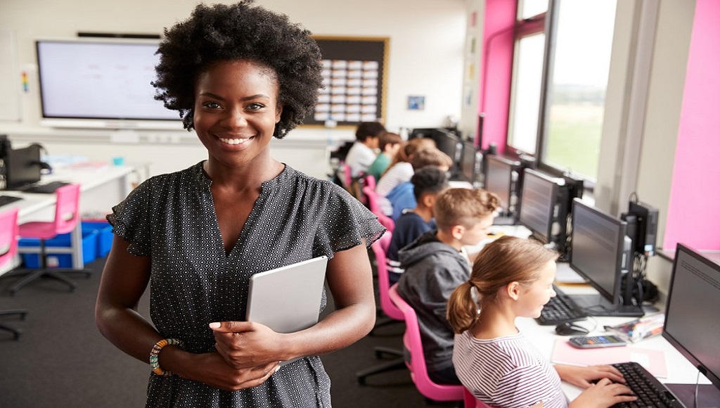JCPSurreySussex's tweet image. Become a Teacher and inspire a generation every day.

Take a look at why you should consider this rewarding career here: ow.ly/5wc750W75mA

Find out more on how to get into Teaching here: ow.ly/hFB450W75mz

#TeachingJobs