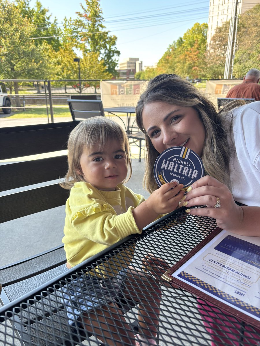JustinManry3's tweet photo. Brought Bristol, Goldie, and mama Mal to @WaltripBrewing  in Bristol Tenn. Is @MW55  here?? https://t.co/OdAq8yXUVN
