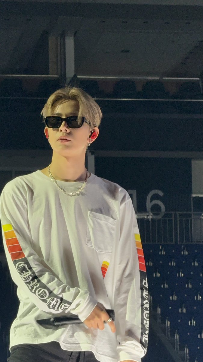 focuslukey's tweet image. WHAT THE ACTUAL FUCK #WALKTHELINE_IN_BERLIN