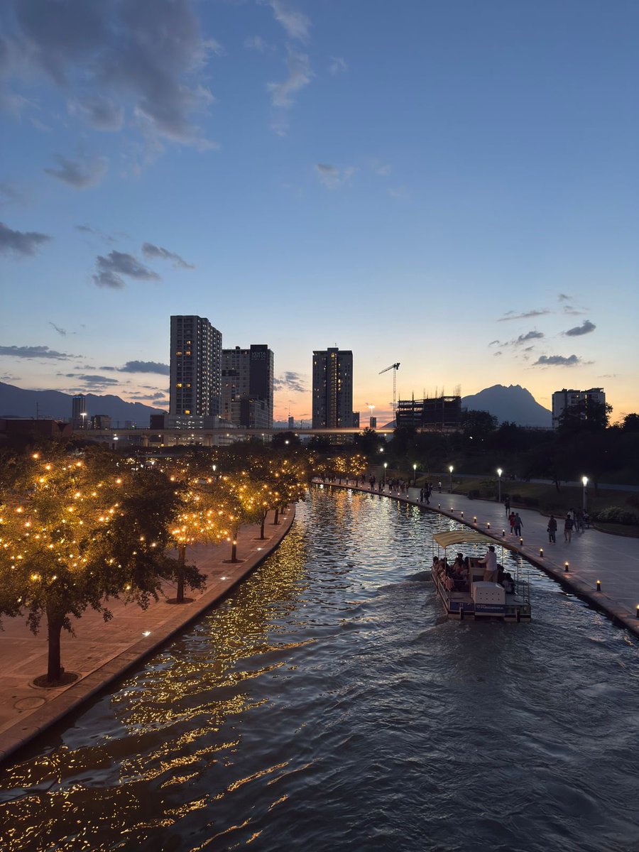 SixKarmaEsports's tweet image. Buenos días Marea. Ayer paseamos por Monterrey para aclarar la mente y prepararnos para arrasar esta semana. La Ola Verde está lista. 🌊💚 #VCLlatam