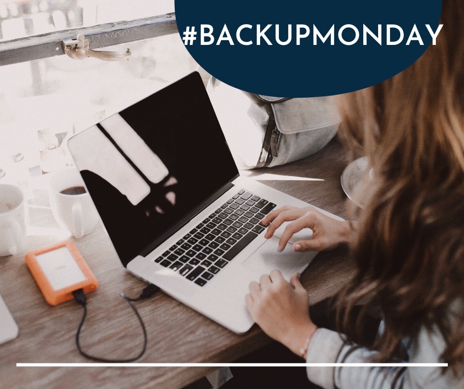 BytePodcast's tweet image. ¡Hoy es Lunes de Respaldo!
Recuerda mantener actualizado tu Respaldo de Datos y así tener protegida tu información.💾
Es tan sencillo como copiar tus archivos a un disco duro externo o a un servicio de nube.
Lo ideal es usar un software que lo haga automáticamente.
#BackupMonday