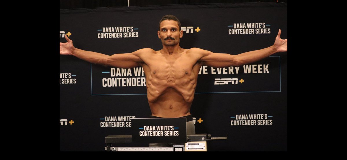 jayMiddleScheme's tweet image. Is this normal?!