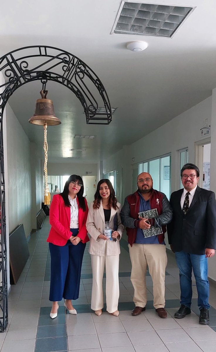 🎓 Este agosto, Julieta Álvarez obtuvo el grado de Ingeniera en Sistemas Computacionales en el <a href="/ITESG_Oficial/">TECNM campus Guanajuato</a> con una tesis sobre herramientas web para promover el mejor uso de modelos de lenguaje, co-asesorada por el Dr. Pastor López. ¡Felicidades Julieta! 🎉