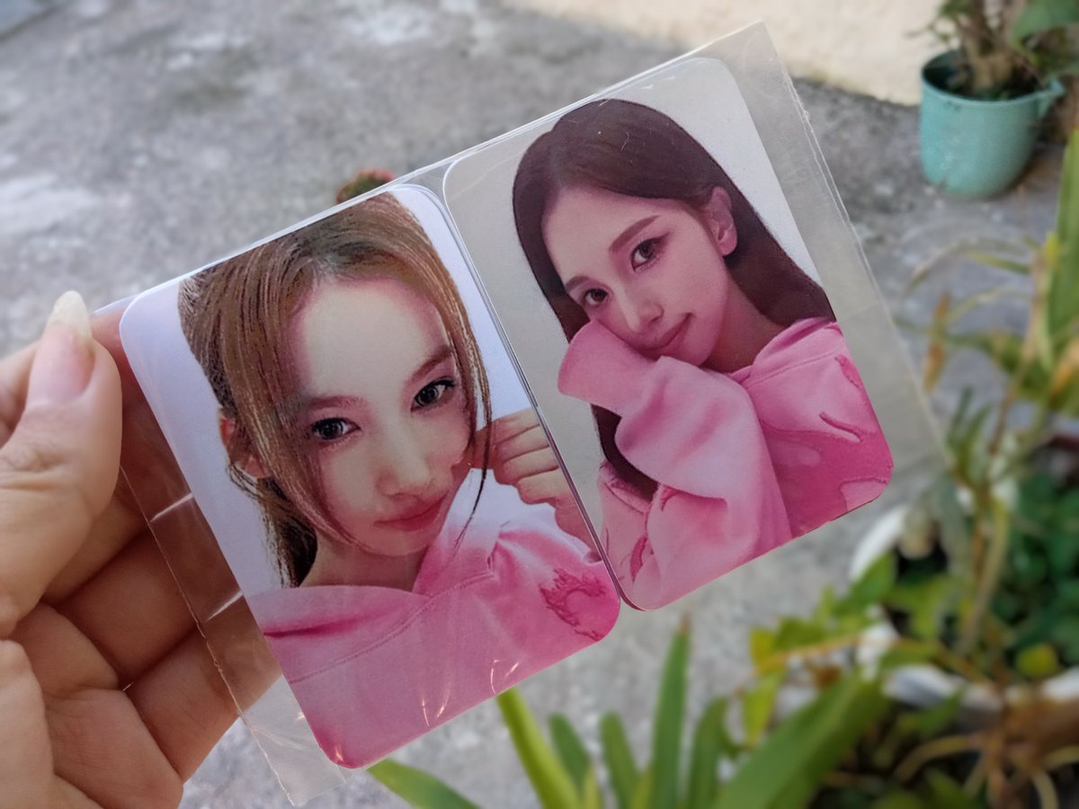 EliannaBang's tweet photo. Buenas paso por acá a mostrarles algunas de las cositas que vendemos!! 
Les agradecería si me ayudan compartiendo!! Somos de zona sur y hacemos entregas en la Kpop revolution y en las barrancas de Belgrano!! 
Nos encuentran en Instagram como hyunchanstore_ 💜💜 https://t.co/KncXMlX1xf