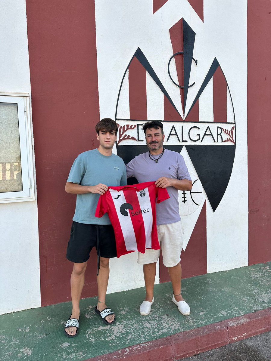 CD_Algar's tweet image. #FICHAJE | Luis Sánchez, refuerza el carril zurdo rojiblanco.

El lateral firma por el club algareño procedente del Real Murcia.

¡BIENVENIDO 🦁🦁🦁!