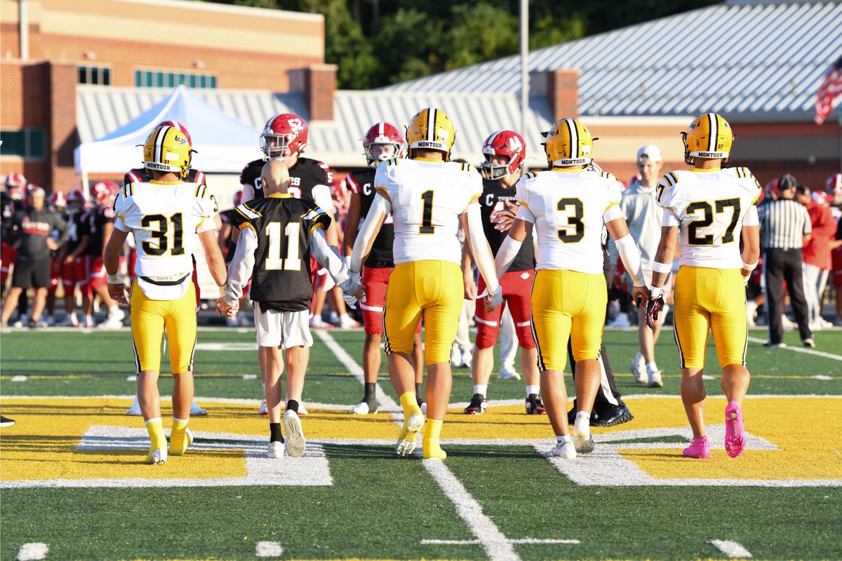 MontourFootball's tweet image. 🎗️Please pray for our honorary captain, #11 - David Long, as he is scheduled for surgery tomorrow. 

🎗️🖤🏈💛🎗️