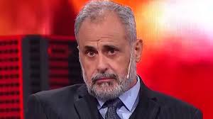 Mauro Federico y Jorge Rial, enemigos de la patria.
Rial destrozó la vida de Beatriz Salomón, su hija es una delincuente.