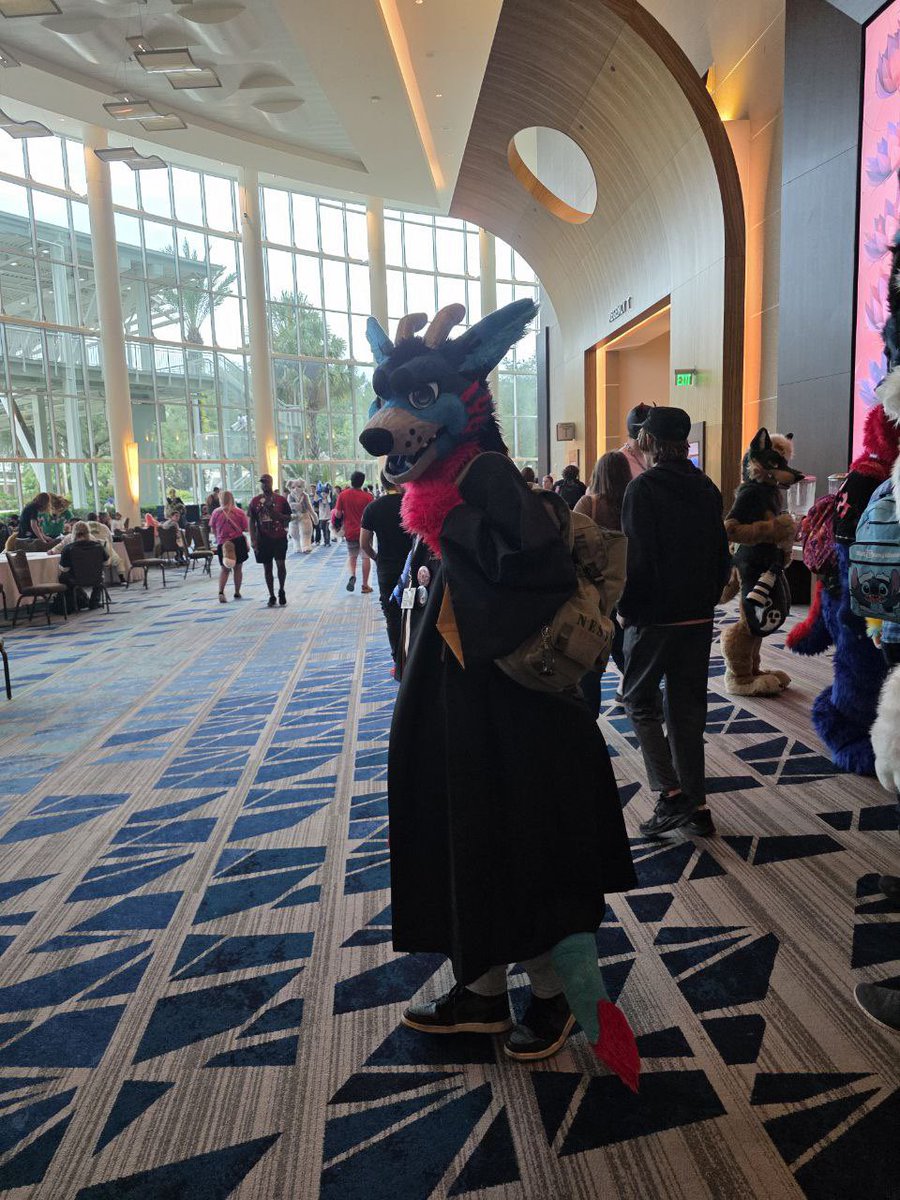 riptide177's tweet image. First round of pics from #megaplex2025 if anyone knows the @ of these guys please tag em lol