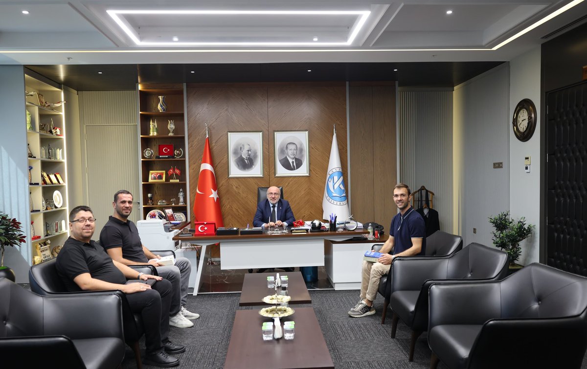 Üniversitemizin ev sahipliğinde bu yıl 9’uncusu düzenlenecek olan Uluslararası Gastronomi Turizmi Araştırmaları Kongresi [<a href="/ugtakayseri2025/">9. Uluslararası Gastronomi Turizmi Araş. Kongresi</a>] öncesinde KAYOTED Başkanı Sayın Murat Erdal ve Başkan Yardımcısı Sayın Mehmet Doğan ile TÜRSAB Erciyes BTK Temsilcisi Sayın Ali Emre Mart