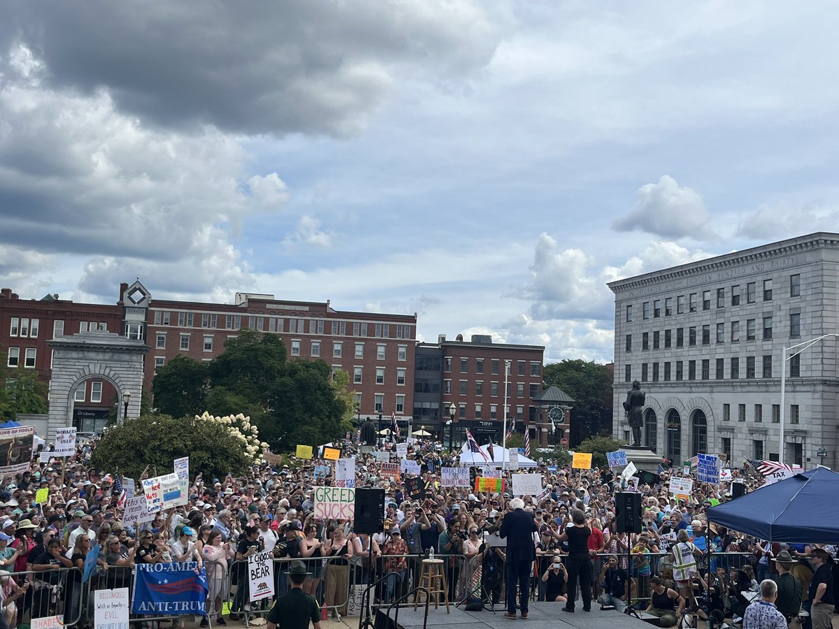 Anna Bahr (@anna_bahr) on Twitter photo .<a href="/BernieSanders/">Bernie Sanders</a> addresses a YUGE crowd at the Workers Over Billionaires rally in Concord, New Hampshire. .<a href="/BernieSanders/">Bernie Sanders</a> addresses a YUGE crowd at the Workers Over Billionaires rally in Concord, New Hampshire.
