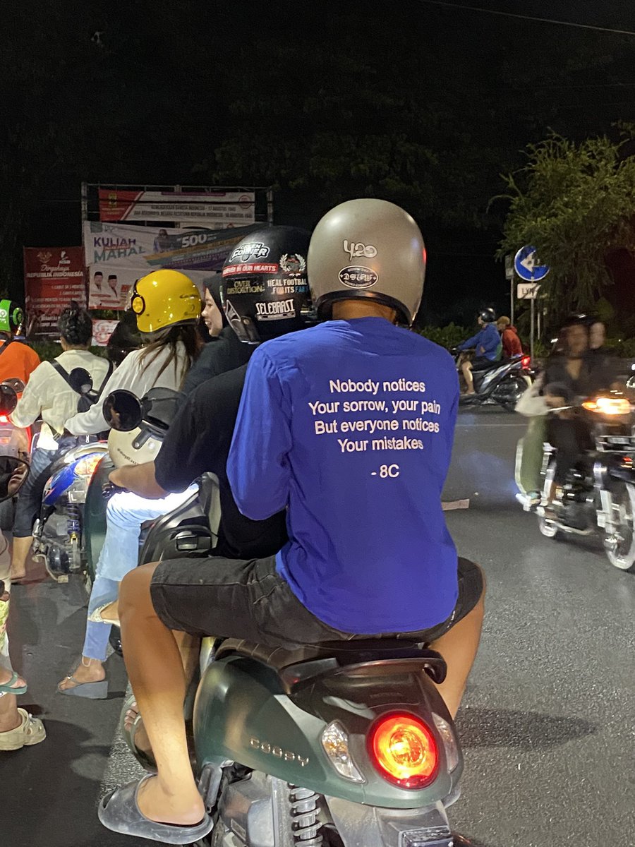 Kebutuhan dasar yang sama, tapi pengalaman dan kesadaran yang berbeda. Apa yang membuat kita unik? Apakah itu terletak pada pikiran, perasaan, atau sesuatu yang lebih dalam?