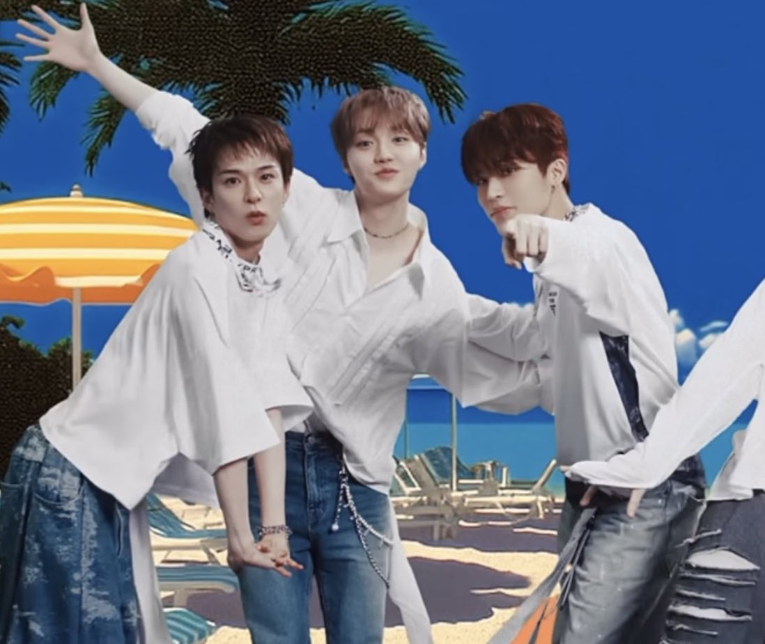 真ん中に穴開けて顔はめパネルにしてほしい 15684379564578438回撮る