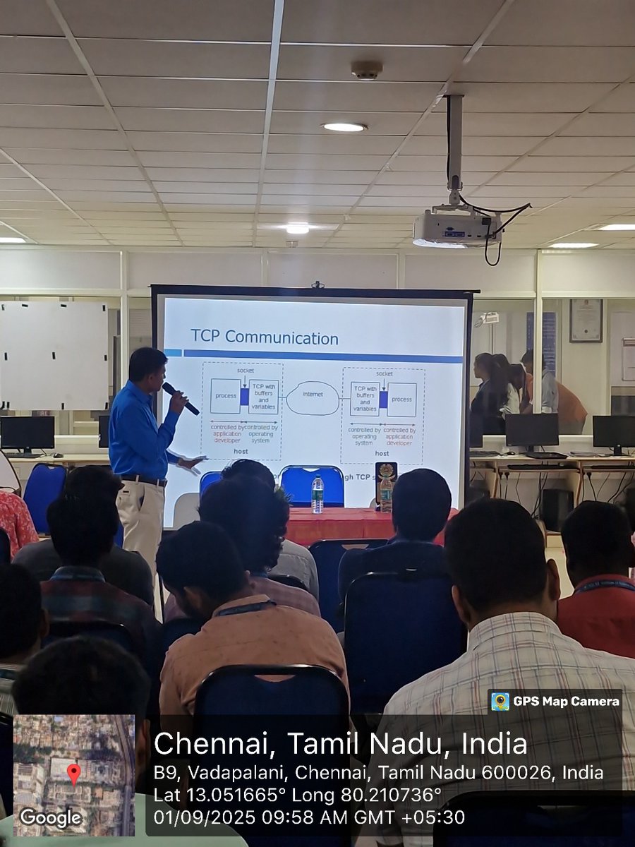 srmvdp_campus's tweet image. The DI Club of SRMIST VDP&apos;s DCSE has successfully organized &quot;Networks Unplugged&quot; workshop. Expert insights from Dr. T. Ruso, Project Manager, Cognizant Solutions. Hands-on learning experience on networking concepts, TCP/UDP protocols &amp;amp; more.
 
 #SRMVDPCSE #NetworkingWorkshop