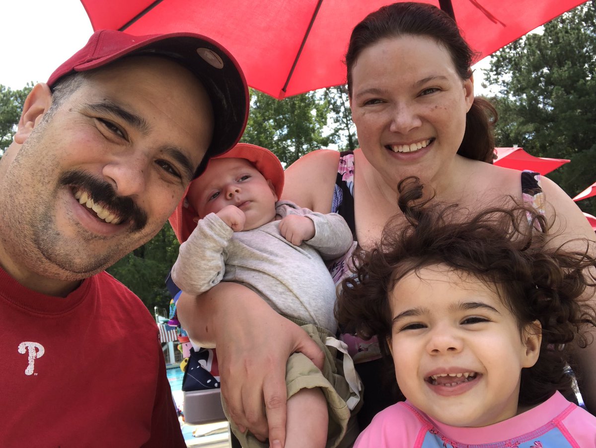 Spending this last hurrah of the summer ☀️ poolside!