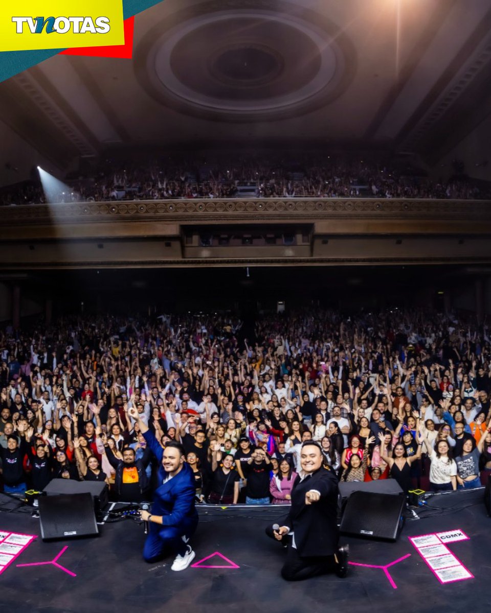 Así se vivió el concierto de anoche de 'Río Roma' en el Teatro Metropólitan. 😍 Fue el inicio de su gira 'Bendito Desamor', en honor a su más reciente álbum, del mismo nombre. 👏
📸: Lulú Urdapilleta