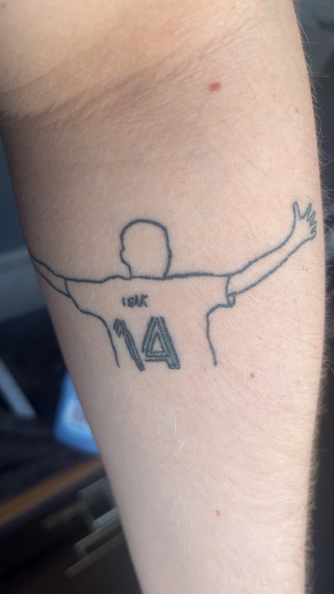 Right then, now that Isak is finally gone, any shouts for what I can get to cover this shite 😂?

#NUFC