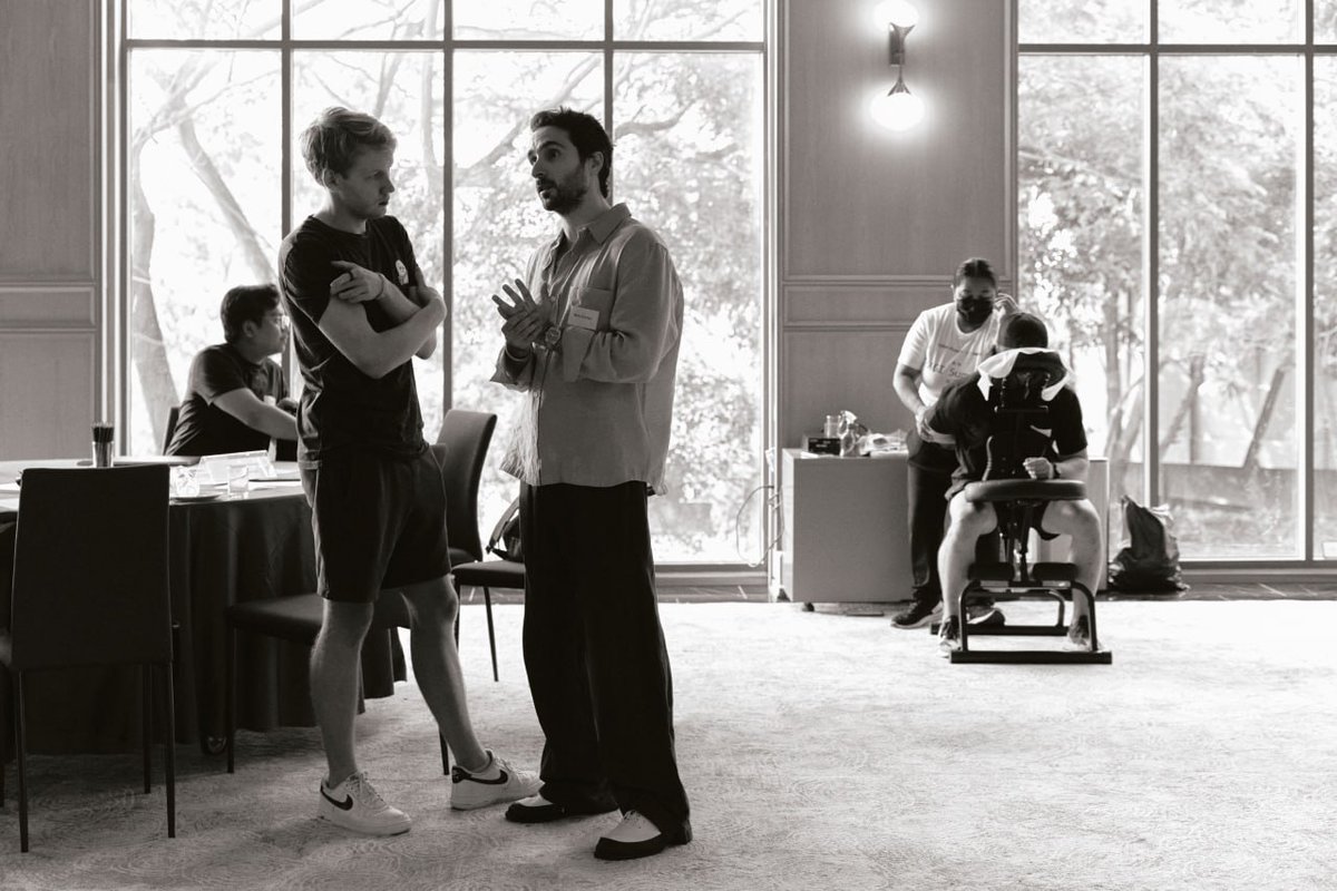 Our agents have autonomously processed over $1.6B with a 100% PnL rate.

We're finding real product-market-fit, onboarding institutions, and scaling fast.

But our real competitive advantage is our people.

Here's how we think about team building at Giza: 🧵