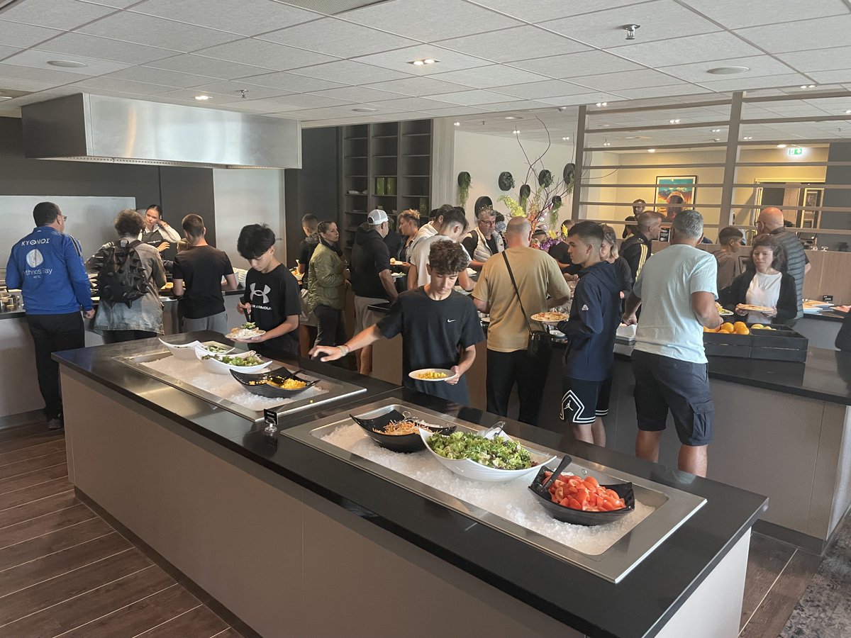 De komende dagen is Euro Sports Football Activities op #trainingskamp met 3 Griekse jeugdteams bij Fletcher Hotel Wings in #Rotterdam 

#esfa #greece #footballcamp #trainingcamp #rotterdam #voetbal #griekenland #scouting #footballscouting #greecefootball #wings #fletcherwings