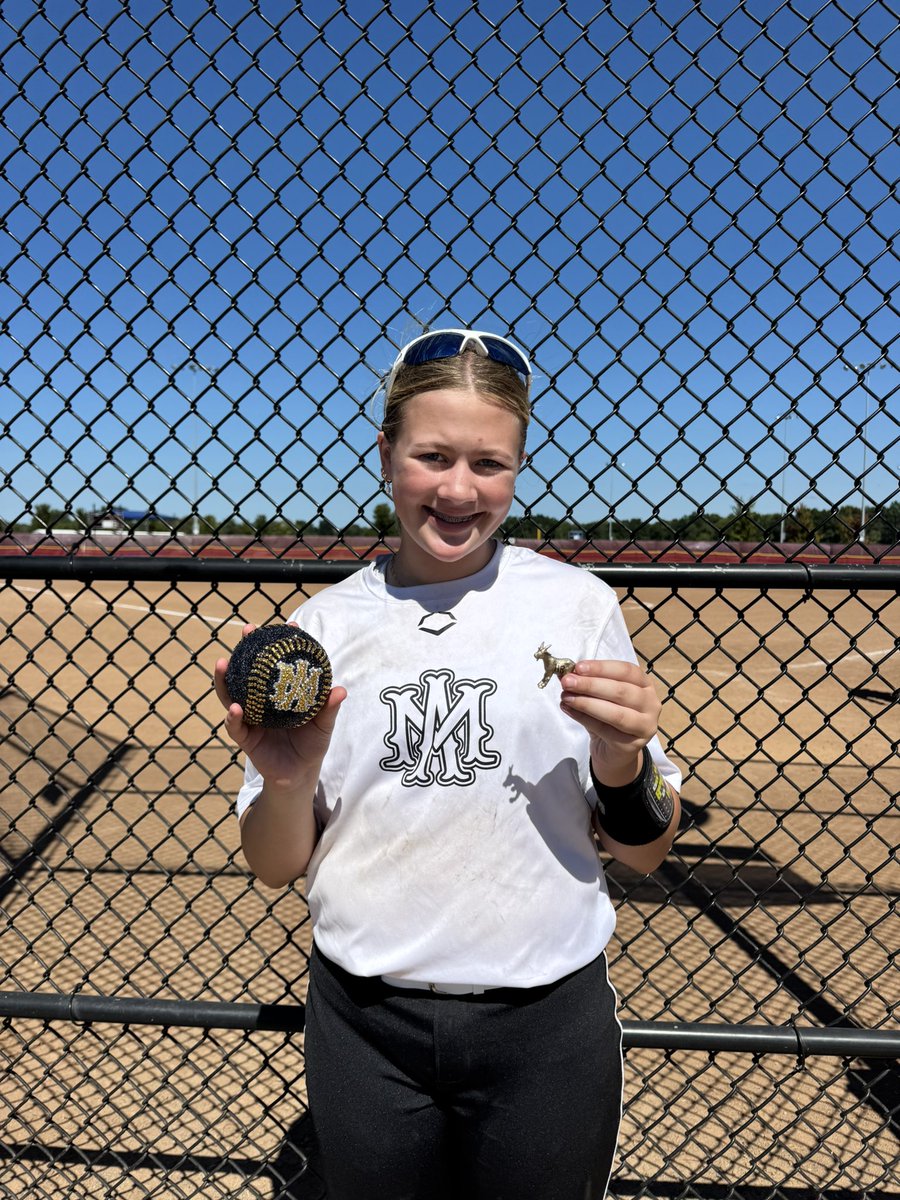 🚨‼️ Our girls kicked off their season at the Ohio Thunderbolts Tune-Up Showcase this weekend playing up in the 16U. Our #24 went yard!!! Let’s go <a href="/norahcornell_29/">Norah Cornell</a>💣☄️🔥
<a href="/AMGoldTerry/">Athletics Mercado Gold-Terry</a>