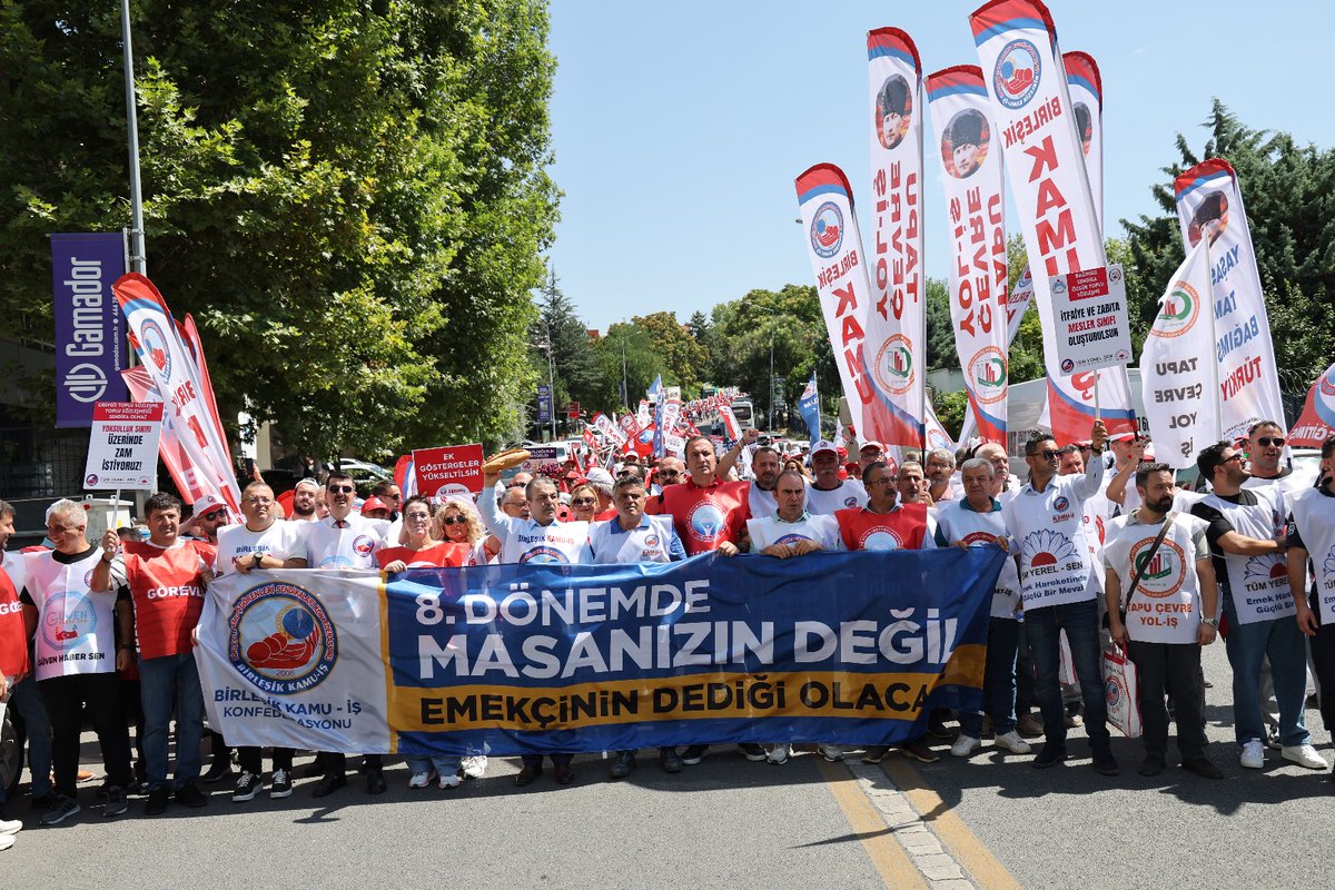 Enflasyon farkı tüm ücretlere aylık yansıtılmalı, kamu emekçilerinin alım gücü korunmalıdır.

#MemurlaraMaasReformu
#KamuİşVar