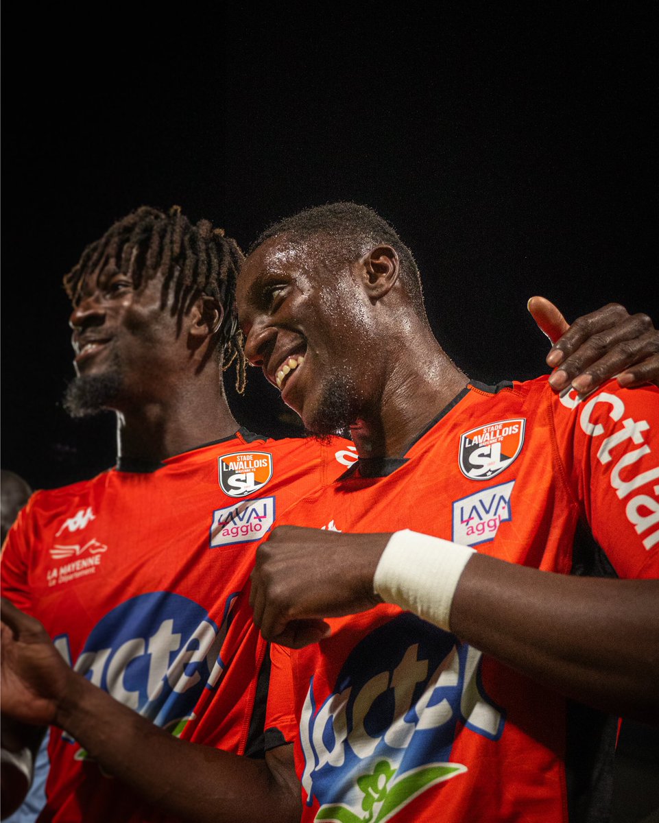Stade Lavallois (@stadelavallois) on Twitter photo ✈️ William Kokolo rejoint le <a href="/Hannover96/">Hannover 96</a> !
Après 39 matchs, 1 but et 5 passes décisives sous les couleurs Tango, il s’envole pour l’Allemagne en Bundesliga 2.
Merci pour tout, William, et bonne continuation ! 🧡🖤 ✈️ William Kokolo rejoint le <a href="/Hannover96/">Hannover 96</a> !
Après 39 matchs, 1 but et 5 passes décisives sous les couleurs Tango, il s’envole pour l’Allemagne en Bundesliga 2.
Merci pour tout, William, et bonne continuation ! 🧡🖤