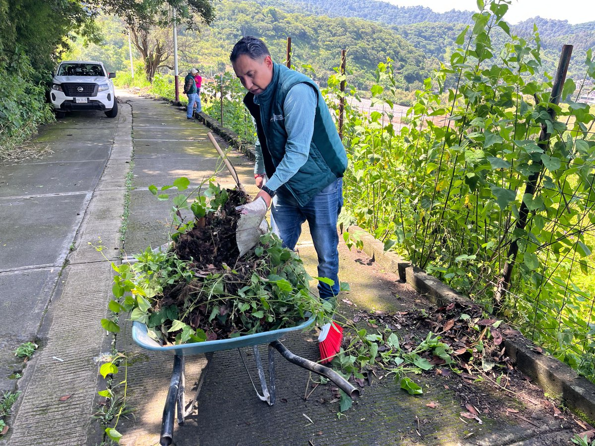 CPC_SMA's tweet photo. Como una acción más del @Edomex, participamos en la jornada de limpieza en #IxtapanDelOro.
Estas actividades reafirman nuestro compromiso por tener un mejor #MedioAmbiente para todas y todos.
#ElPoderDeServir https://t.co/LHcDPIzwcu