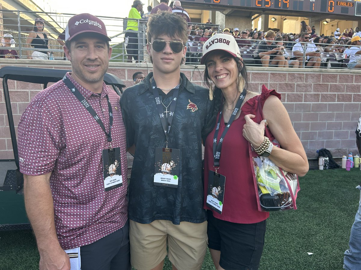 Thank you <a href="/TXSTATEFOOTBALL/">Texas State Football</a> for the invite and congrats on the big Win. <a href="/TrustMyEyesO/">⭕️FFERTUNITY</a> <a href="/CoachShoeOL/">Jordan Shoemaker</a> <a href="/andrewcobus/">Coach Cobus</a> <a href="/RecruitBrockFB/">RecruitBrockFB</a> #TakeBackTexas #EatEmUp

👀 #51 <a href="/BrockfromBrock/">Brock Riker</a>. 🔥🔥
