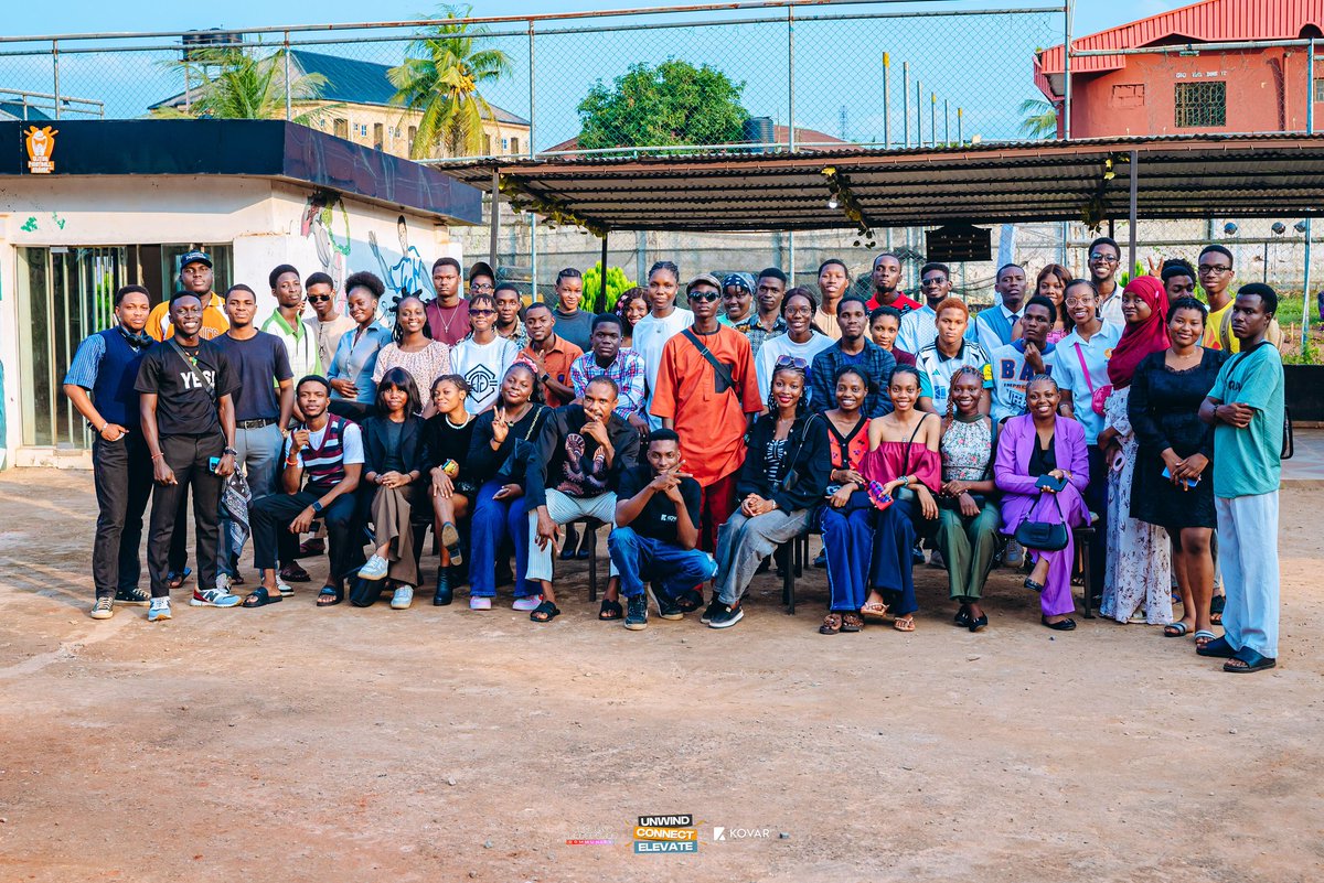 CreativeXComm's tweet image. Over the weekend we organised a hangout with KOVAR CREATIVES!

A space for Creatives to breathe, connect and grow together. 
It was not the regular funfilled hangout, but it was fun mixed with hyper creativity.

Tag that creative you saw in the picture slides

#creativeconference