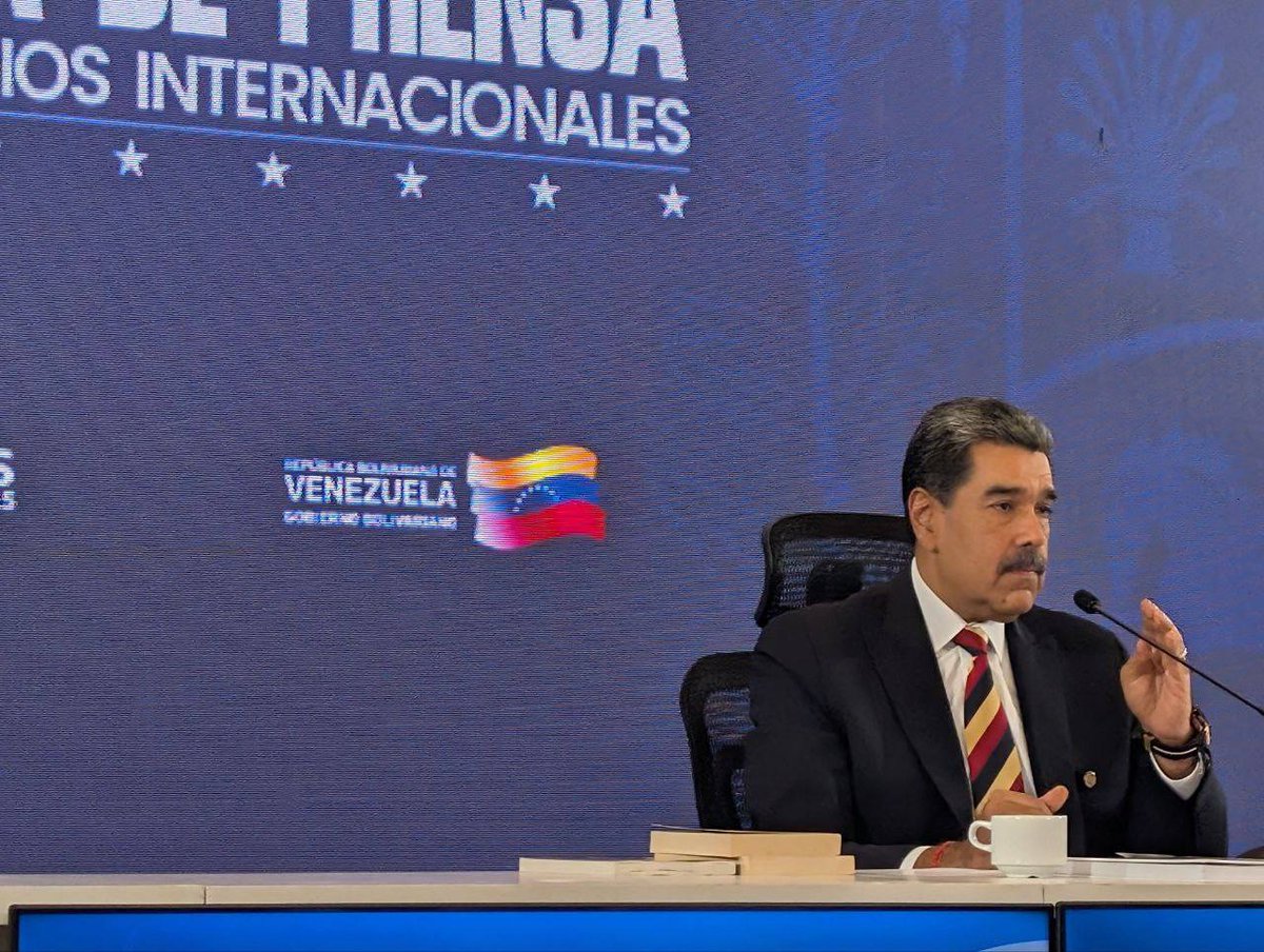 🔴  PA' QUE SEPAN! 

🇻🇪🗣 Presidente Nicolás Maduro:

SE CAE LA MASCARA! <a href="/marcorubio/">Marco Rubio</a> debe saber que el presidente ecuatoriano <a href="/DanielNoboaOk/">Daniel Noboa Azin</a> trabaja con la mafia albanesa. Las empresas certificadas de Daniel Noboa trafican cocaína hacia EE.UU. y Europa.