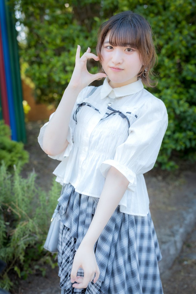 2025.8.3 日向なるちゃん⑤ AME撮影会 @ 鶴舞公園
平日2日目火曜日おはなるです☺️✨ポーズ違いだけどなるちゃんカワイイのでポストです❣️😣😉🥰ﾅﾙﾁｬﾝｶﾜｲｲ🤫💓

#Route258
#日向なる
#まそそカメラ