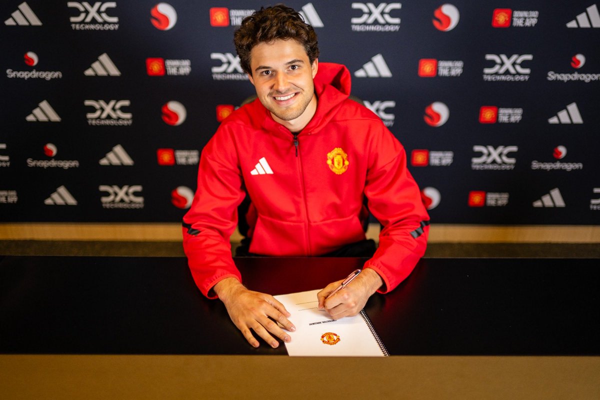 🚨 رســمــيًــا 🚨 

الحارس البلجيكي لميس ينضمّ إلى مانشستر يونايتد قادماً من رويال انت نووب ✍️🇧🇪