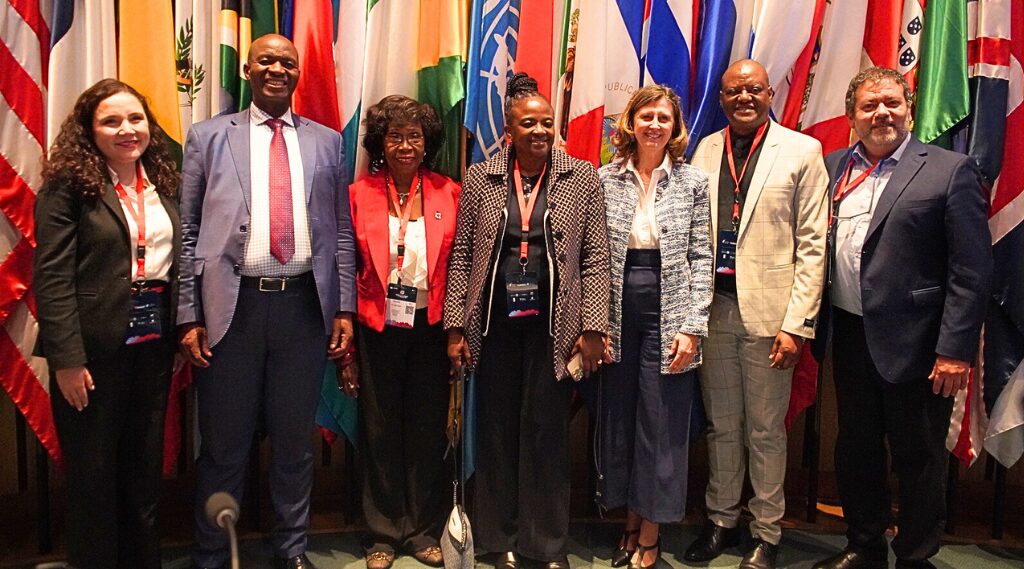 Cuidar a los docentes, la clave para transformar la educación: la Fundación SM en la Cumbre Mundial sobre Docentes de la UNESCO cl.fundacion-sm.org/actualidad/not…