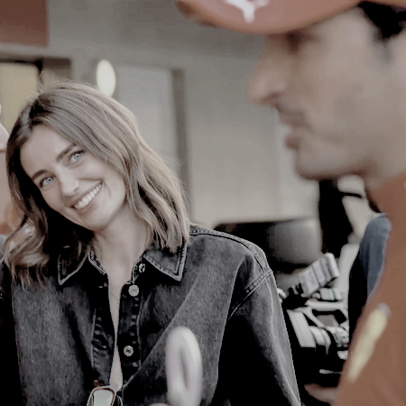 bowie's left eye. tweet media