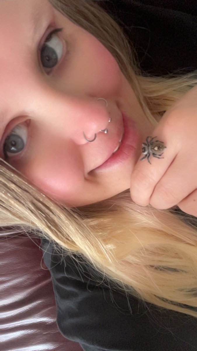 ••~*{{•Missy•}}*~•• (@strawberryd1980) on Twitter photo 