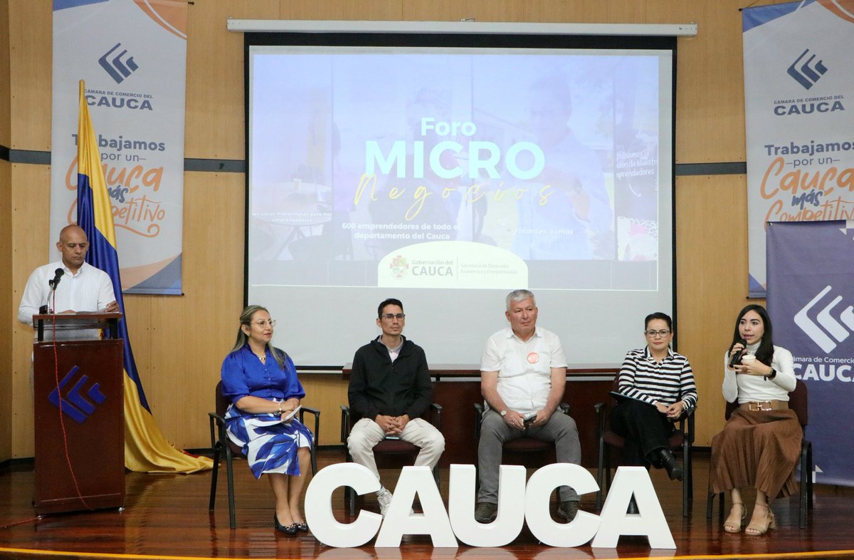 En compañía de emprendedores y empresarios caucanos, participamos del FORO de 'Micronegocios en Colombia', un espacio para dialogar, conocer y aportar a la reglamentación, beneficios y oferta de la Ley 2470 de 2025.