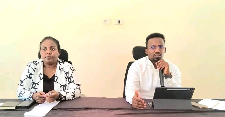 Ababu Wako Tura Via Almaz Feyissa Adama Paartii Cimaa Mootummaa Jabaa wajjiin qindeessee bobbaasee Imaammataa fi Tarsimoo Sirni asi baaseen Ummata Godinichaa Badhaadhina hunda galeessa dhaalchisuu irratti kan argaman Gootota Godinni Shawaa Bahaa harka jiruudha,go ahead ❤️