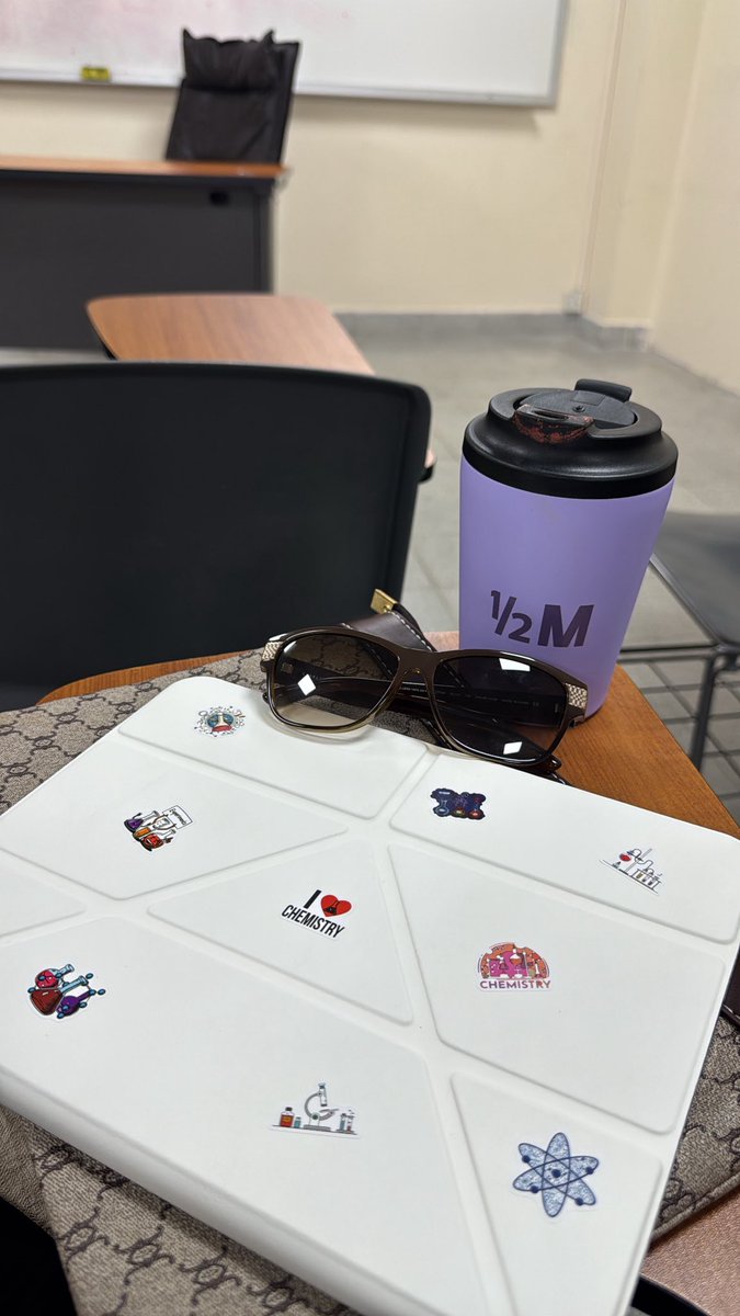 PIU7_'s tweet image. عشوائيات اول اسبوع لثالث سنة جامعة: