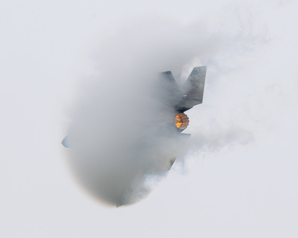 Densyo03965096's tweet image. おはようございます😊
本日も宜しくお願いします✈️
#F35A