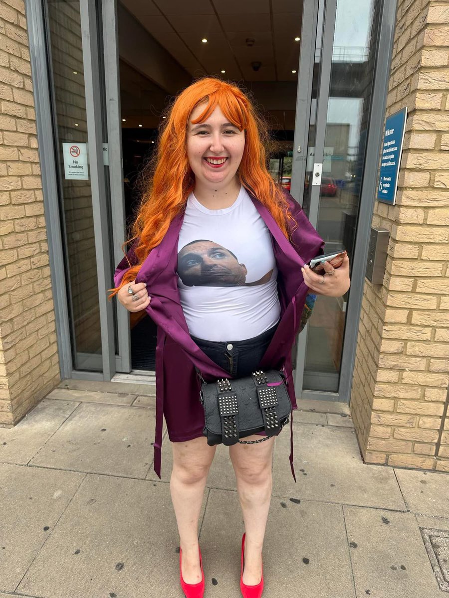 Throwback to <a href="/monopolyevents1/">Monopoly Events</a> For the Love of Fantasy a couple weeks ago, when I cosplayed <a href="/RuthieConnell/">Ruth Connell ♛</a> with a cameo appearance of <a href="/RobBenedict/">Rob Benedict</a> on my shirt! <a href="/cw_spn/">Supernatural</a> <a href="/TheBoysTV/">THE BOYS</a> 😝😝😝🤘🏻🤘🏻🤣🤣💜💜