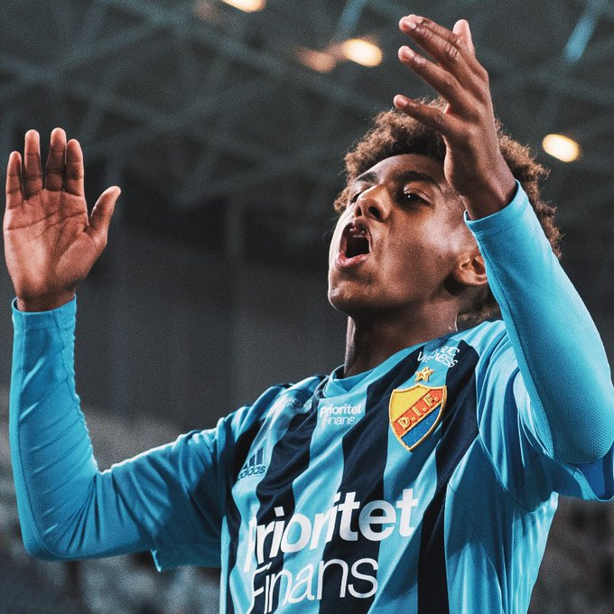 Djurgårdens IF sprzedaje Isaka Alemayehu Mulugetę do angielskiego QPR 🇸🇪🏴󠁧󠁢󠁥󠁮󠁧󠁿

18-latek miał swój magiczny moment, gdy strzelił bramkę w meczu z Chelsea. Ciekawy pomocnik z dużym potencjałem, ale w Szwecji na dłużej nigdy nie zaistniał. Pozostaje trzymać kciuki!