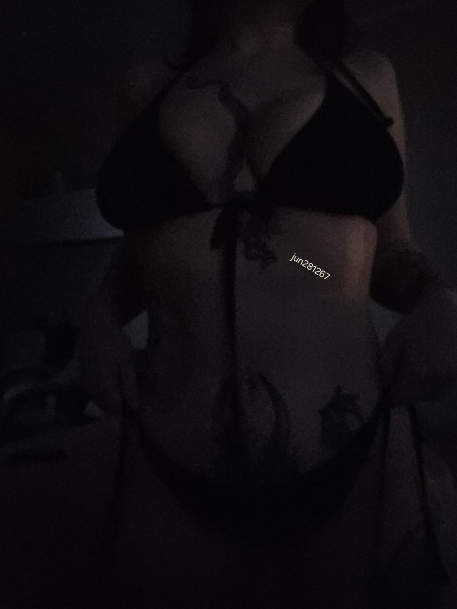 jun281267's tweet photo. 👙🐕
Also some photos can be seen on my inst🫣
#bikini #footjob https://t.co/FSk5vHxgVJ