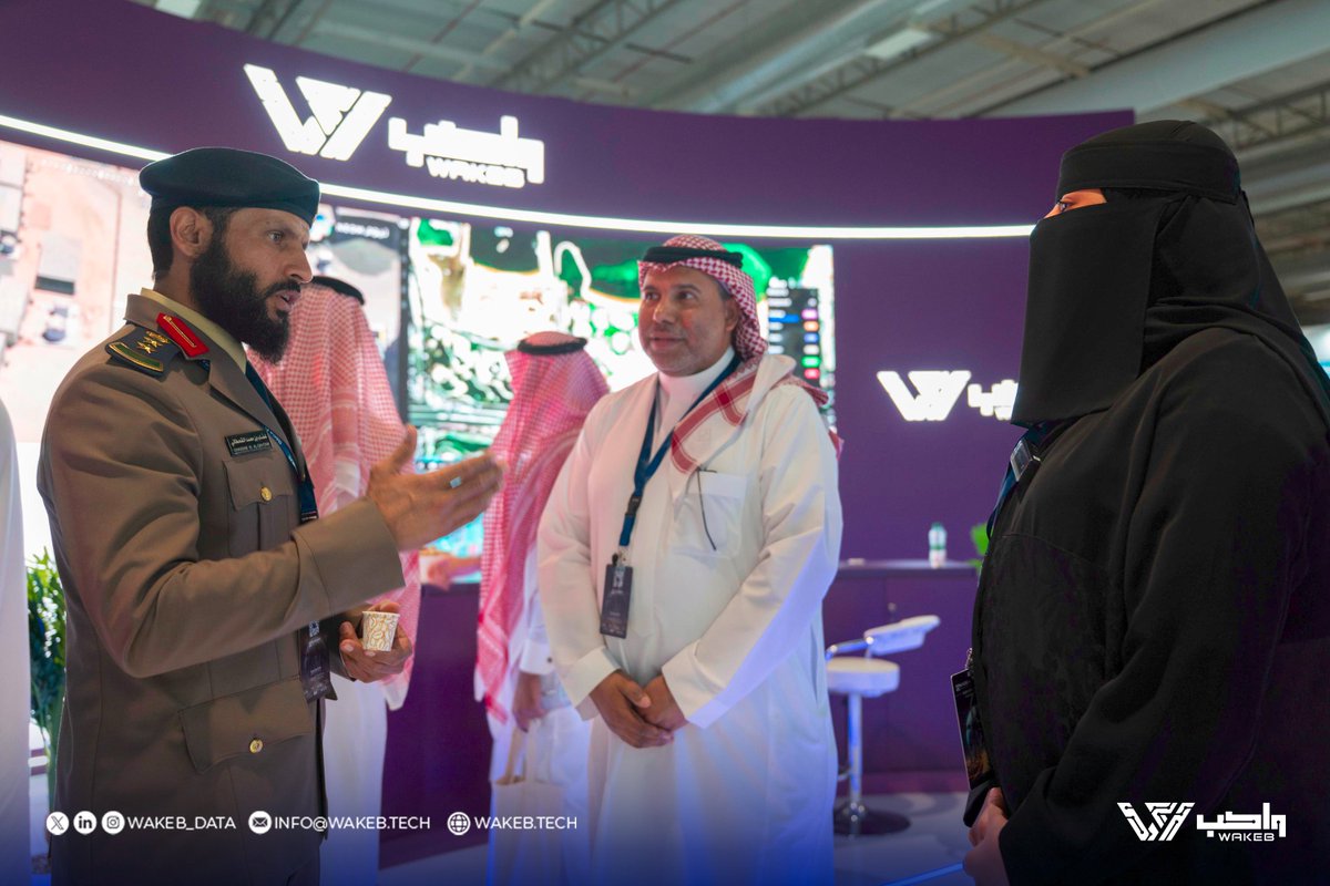 زار جناح #واكب في #SADEX2025 سعادة العقيد غصاب القحطاني من الدفاع المدني ، حيث استعرض فريقنا كيفية توظيف التقنيات في مجالات السلامة والكفاءة.
